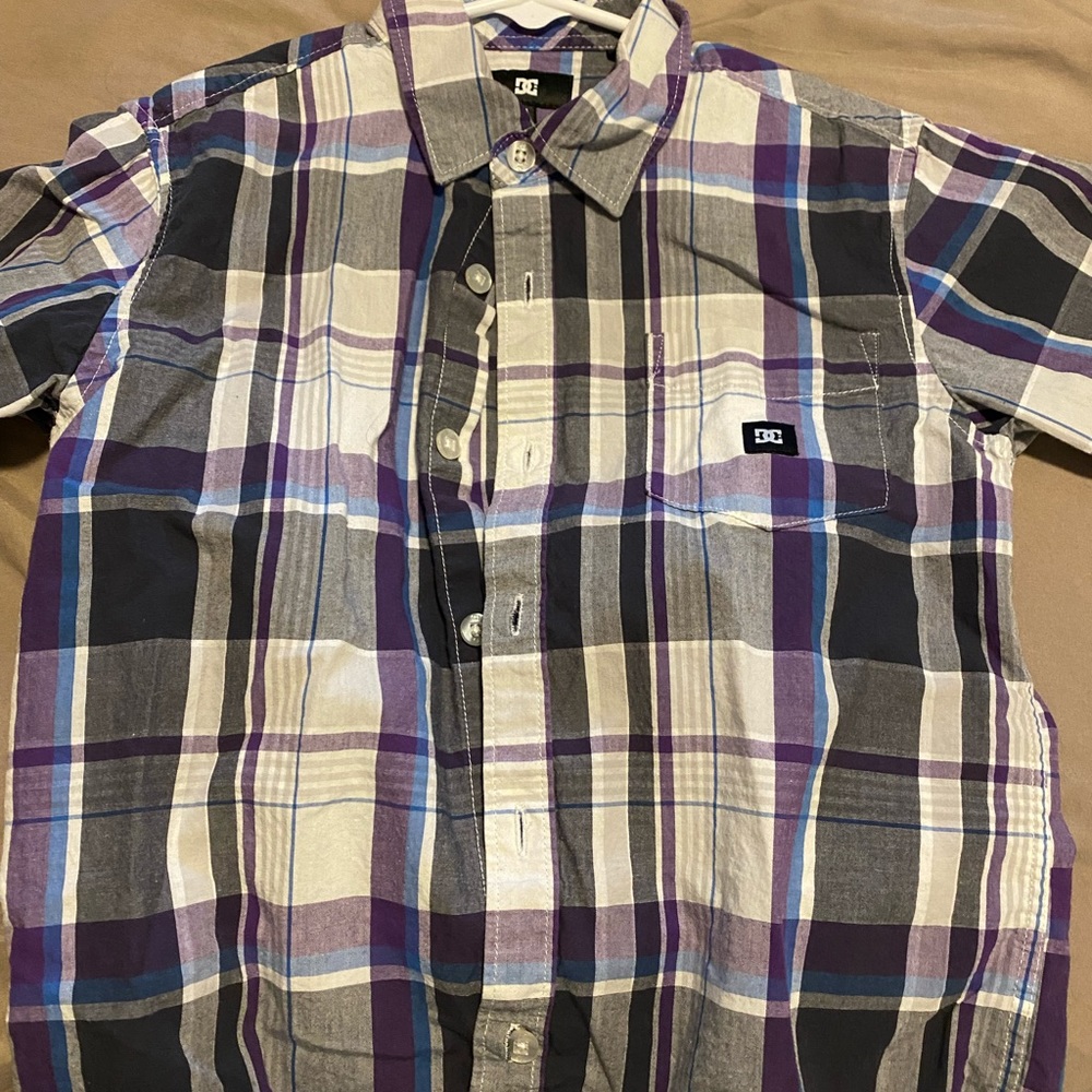 Great shirt sleeve button down.
